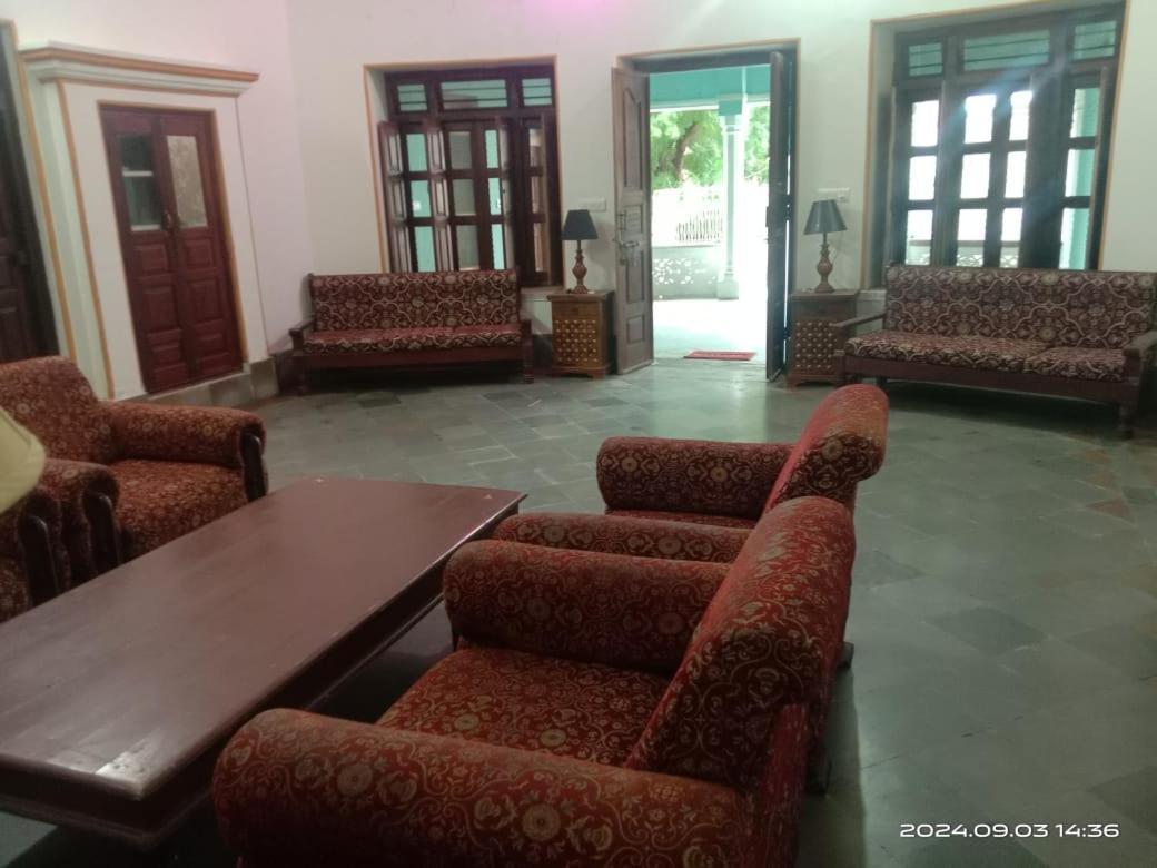 曼达瓦哈维丽酒店 Mandāwa 外观 照片